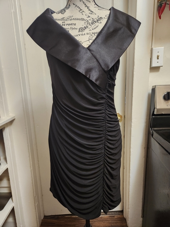 Scarlett Nite Dresses & Skirts - Scarlett Nite Black Ruched Wide Collar Sleeveless Evening Dress Sz 10 Like New!